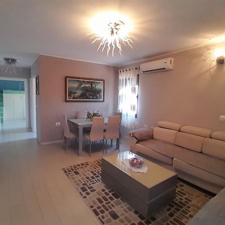 Cufaj Apartaments Shkodra ภายนอก รูปภาพ